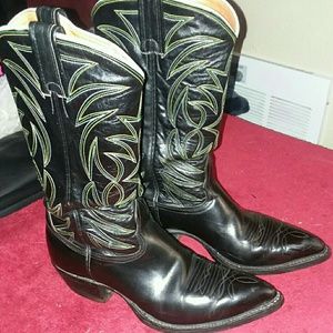 Nocana cowboy boots